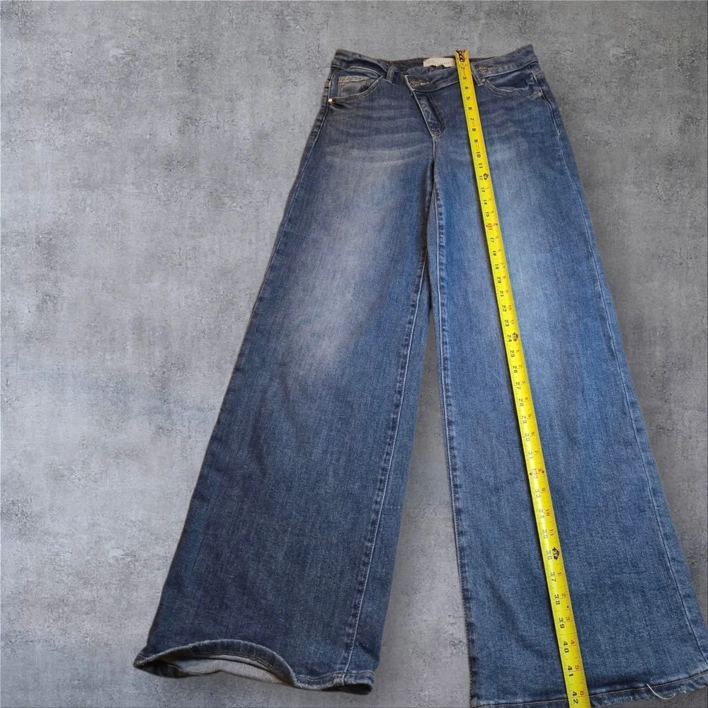 Stylish Light Blue Women's Flare Jeans - Picture 8 of 12